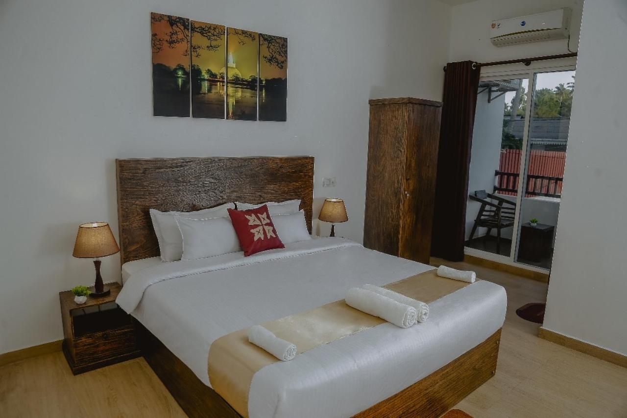 Lucky Transit Hotel - Katunayake Airport ภายนอก รูปภาพ
