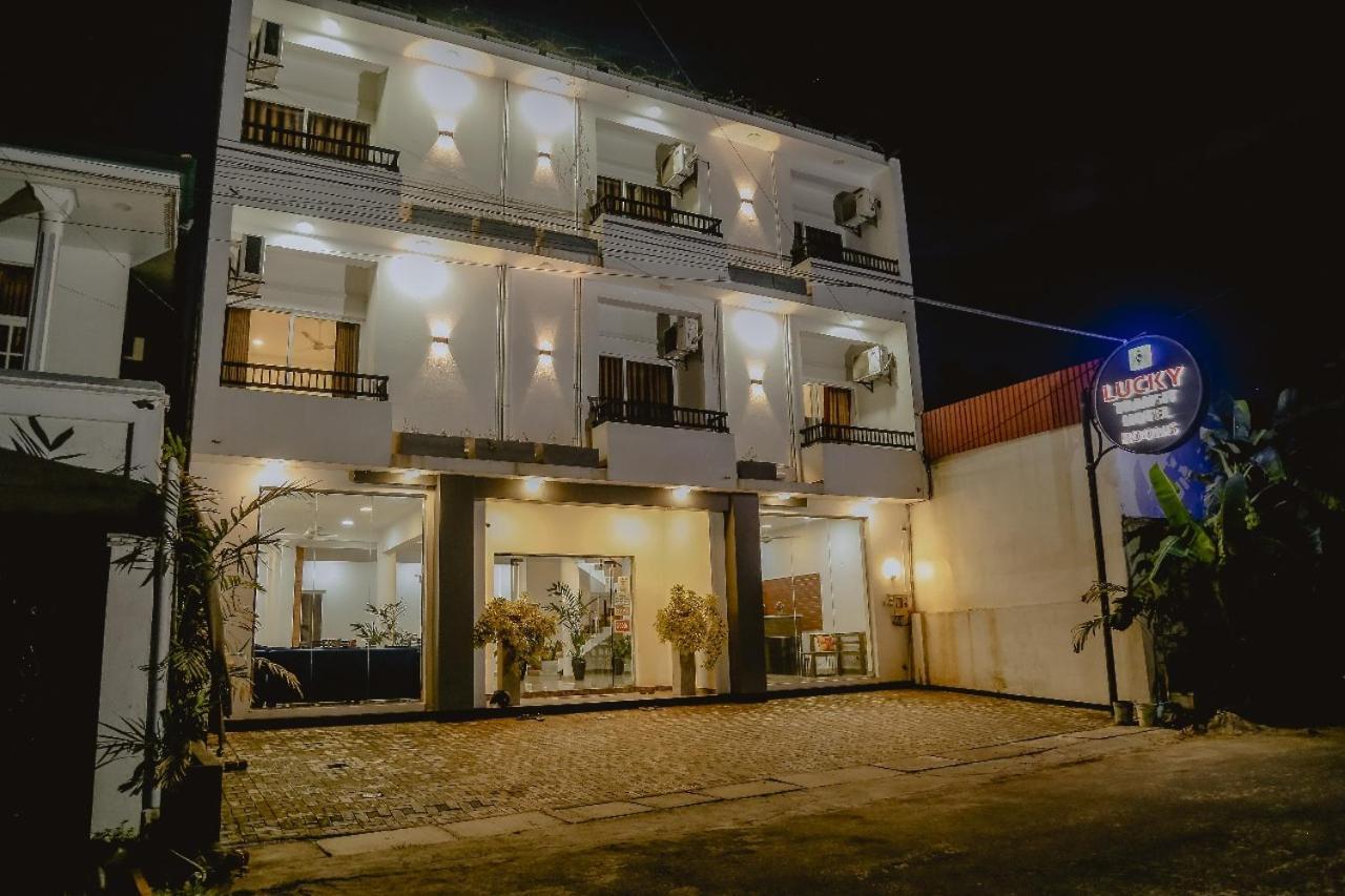 Lucky Transit Hotel - Katunayake Airport ภายนอก รูปภาพ